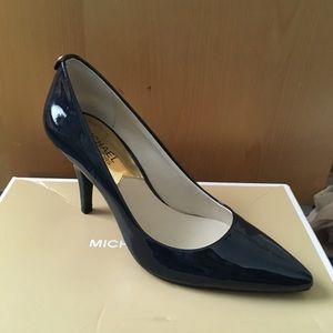 Michael Kors navy patent leather heel